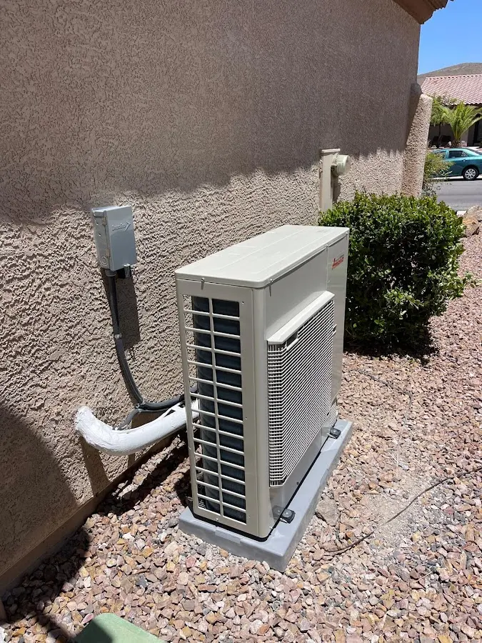 Residential air conditioning condenser unit in Scarborough